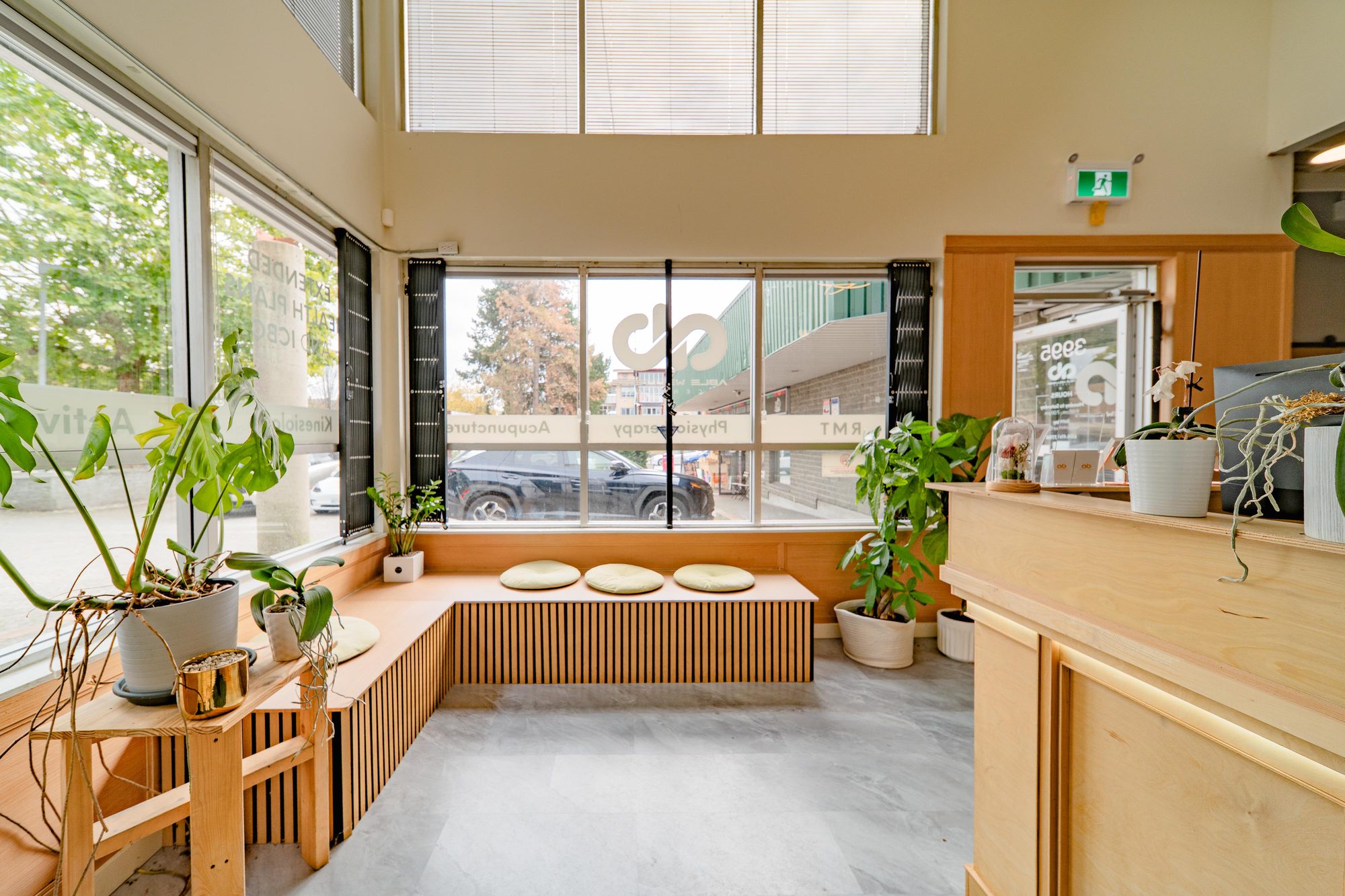 The reception bench and window at the clinic