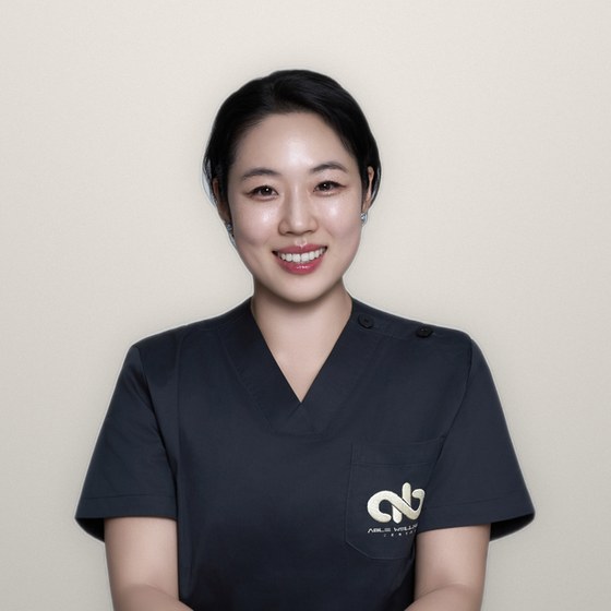 Alicia (Ji Hyun) Lee